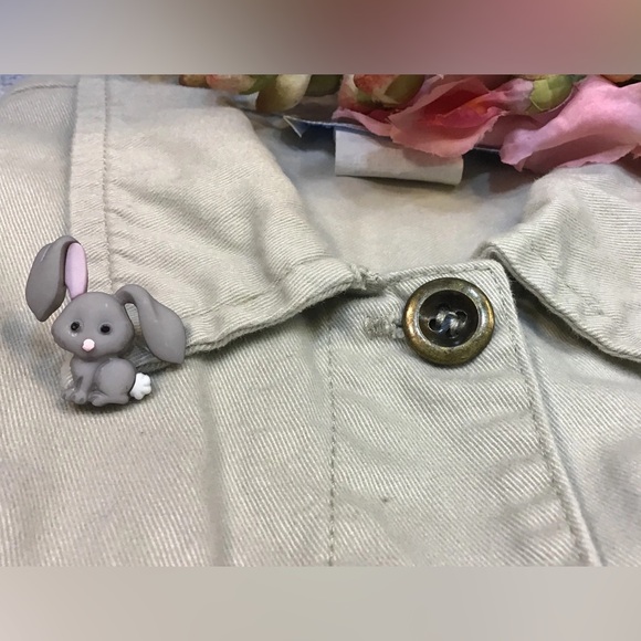 Jewelry - Bunny Pin